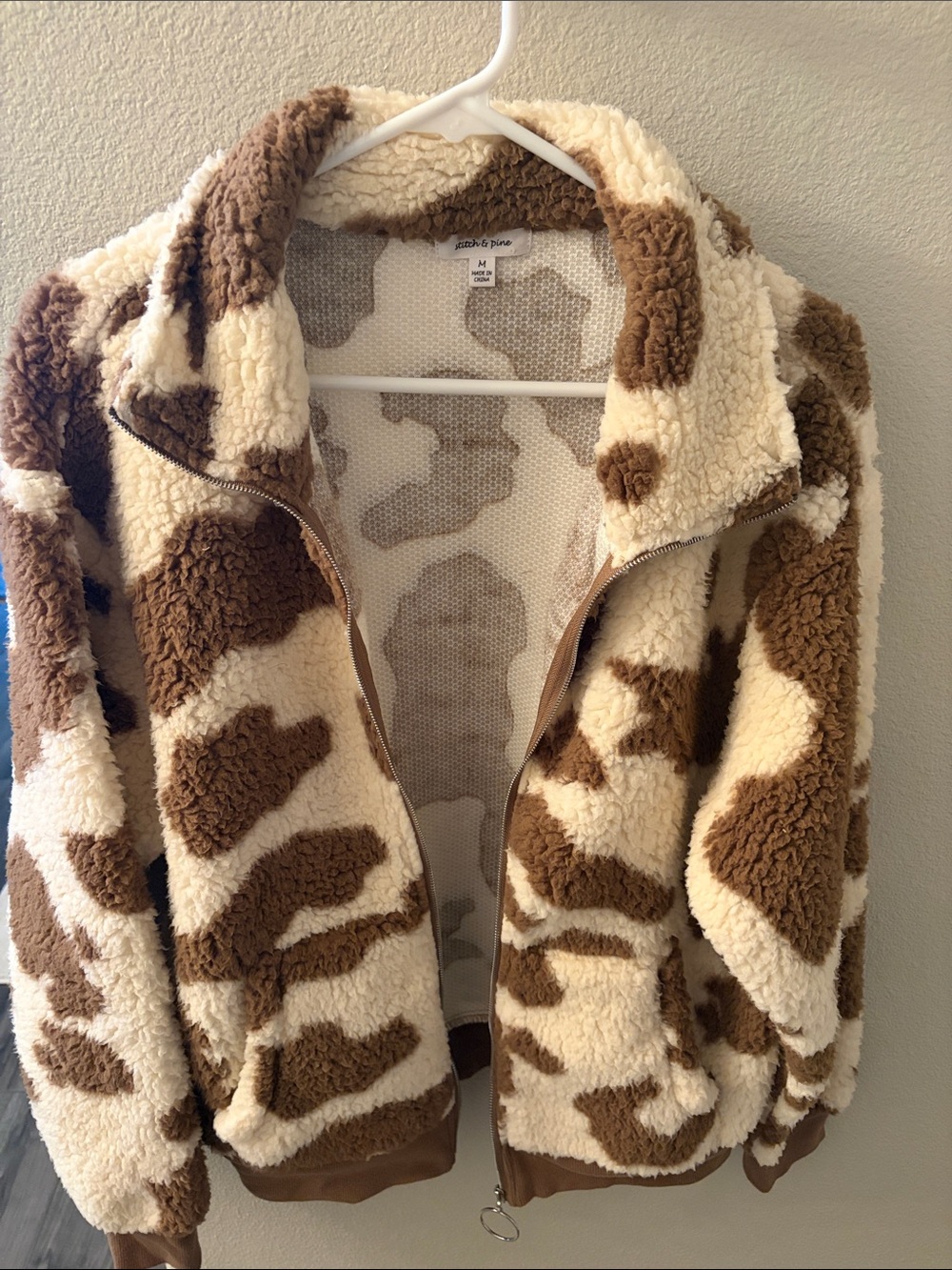 Cozy Brown & Cream Sherpa Zip-Up Jacket - M